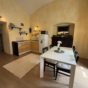  Apartment Oasis-with Parking