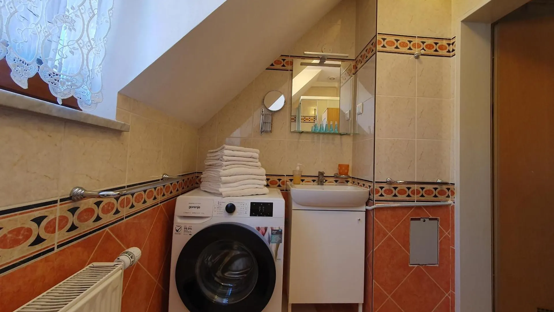 Spacious 2-Bedroom Apartment Zabjak With Ac Tour As Ljubljana