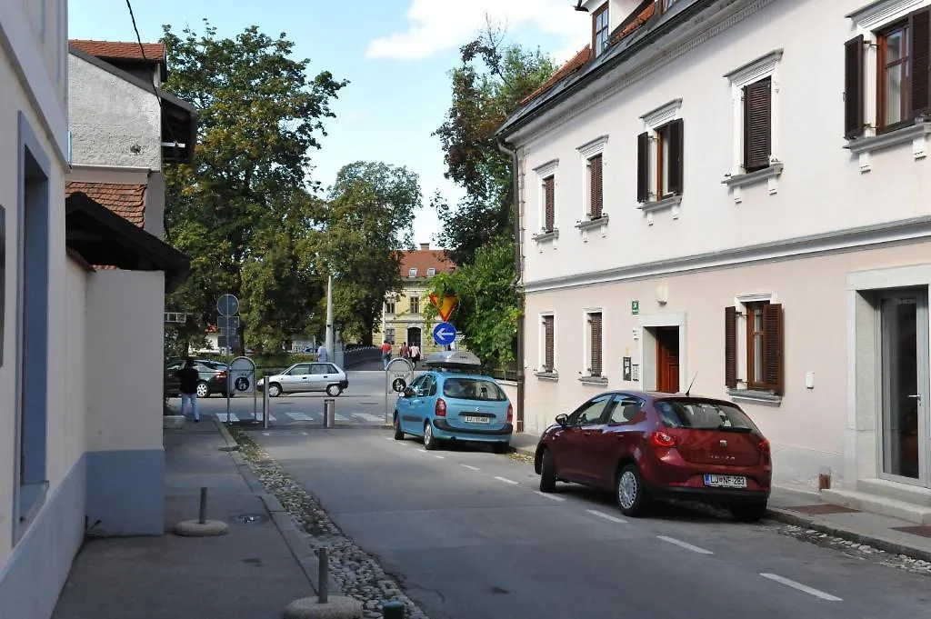 Spacious 2-Bedroom Apartment Zabjak With Ac Tour As Ljubljana