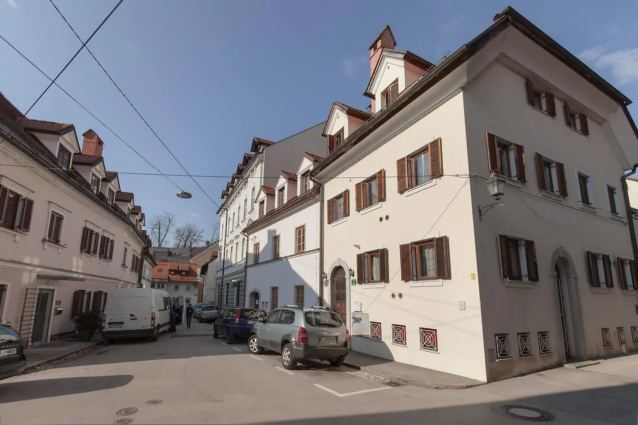 Spacious 2-Bedroom Apartment Zabjak With Ac Tour As Ljubljana